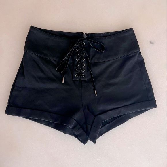 Guess Lace Up High Rise Shortie - Picture 1 of 2